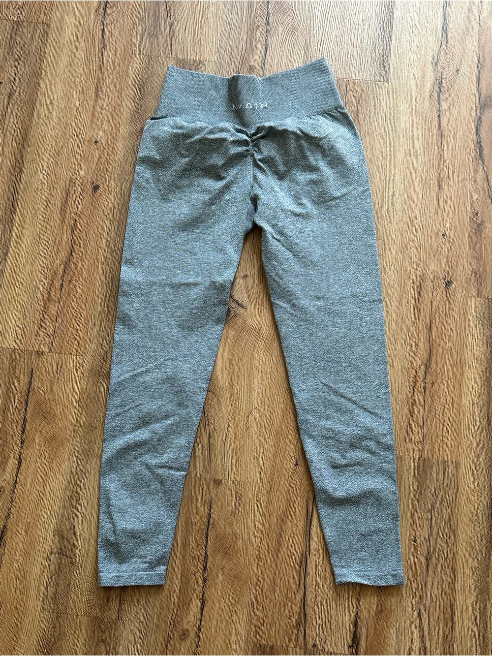 Nvgtn Scrunch grey leggings